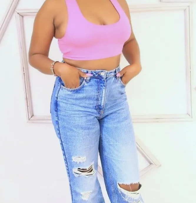 Aino, 32