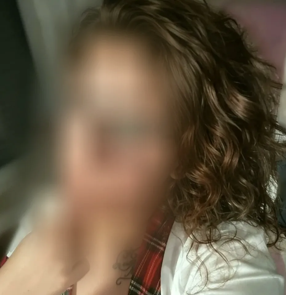 Amanda, 37
