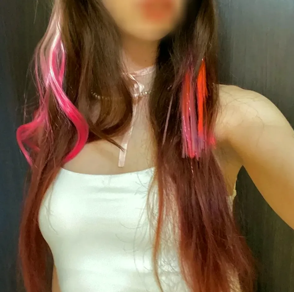 Amina, 22