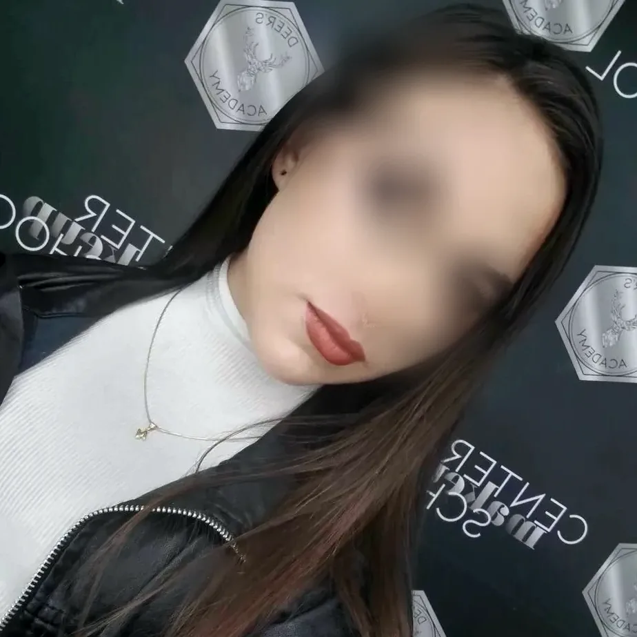 Elsa, 25