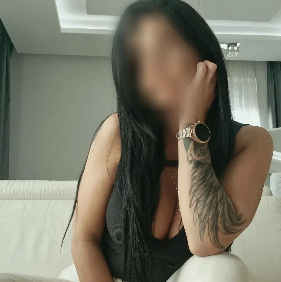 Emma, 38
