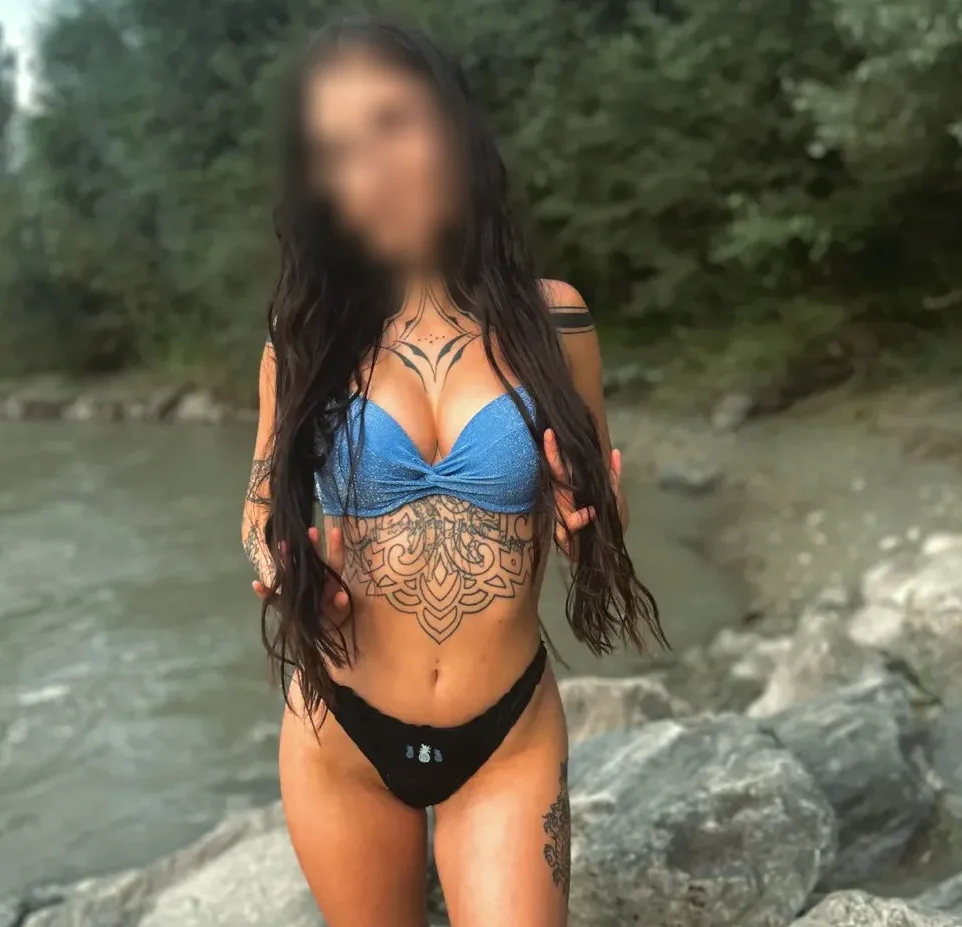 Heidi, 24