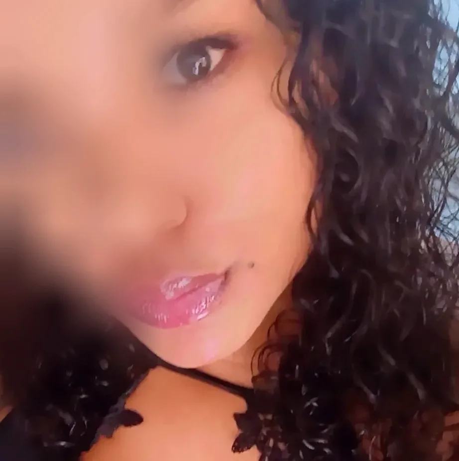 Khadija, 33