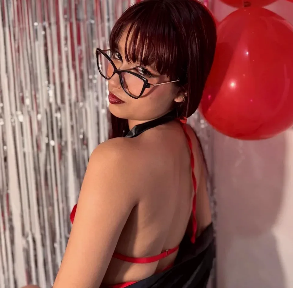 Milla, 18