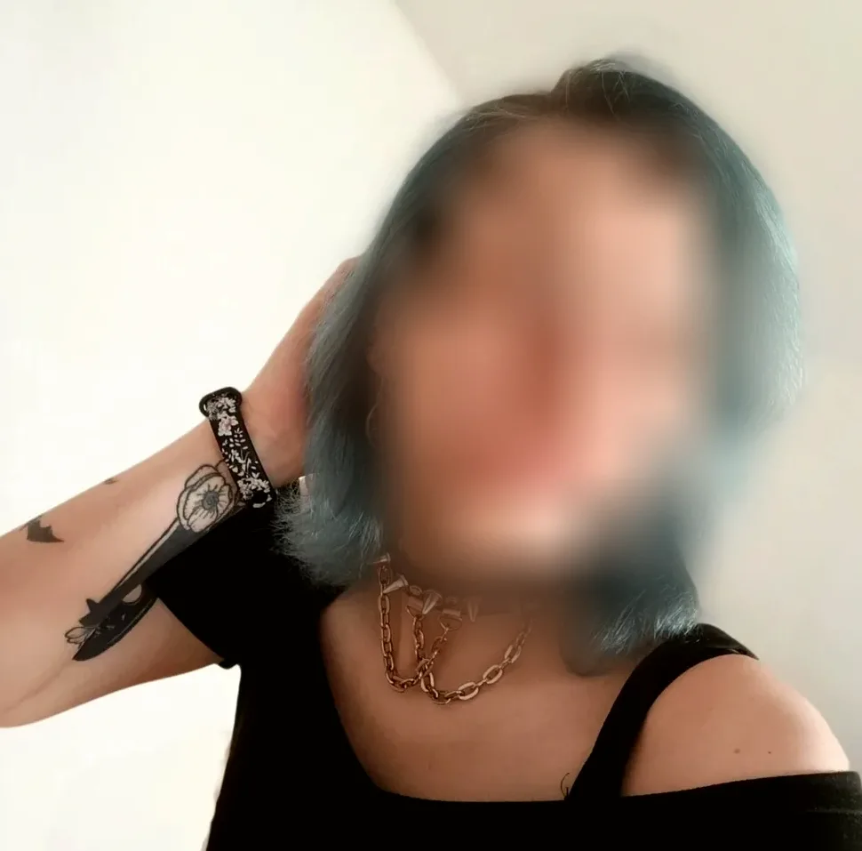 Nella, 34
