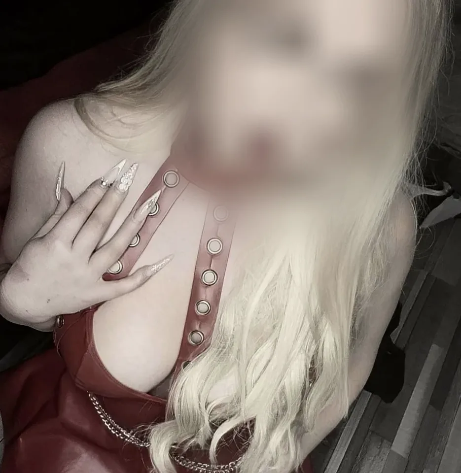 Sari, 29